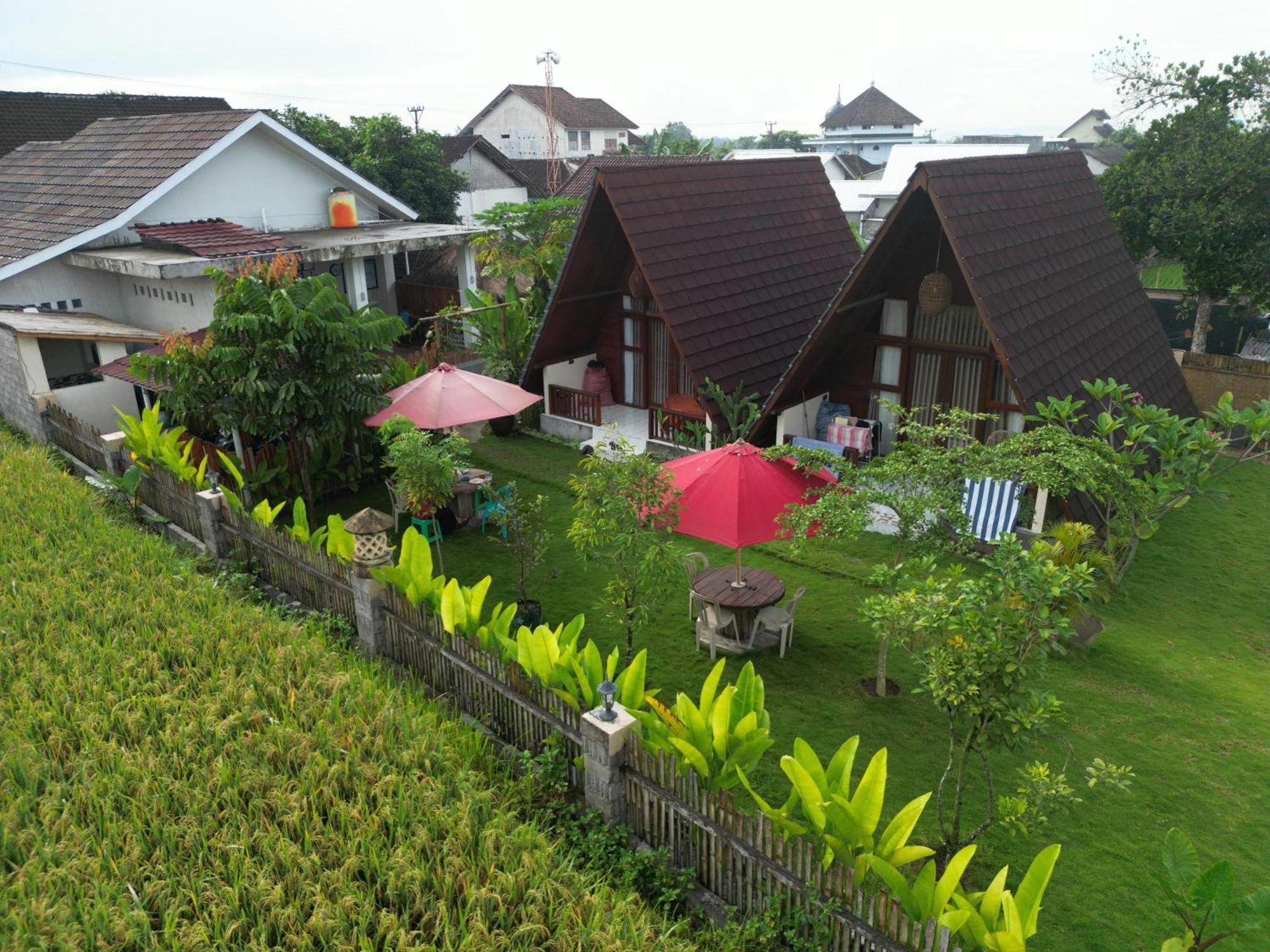 D' Carasti Bungalow Masbagik Exterior photo